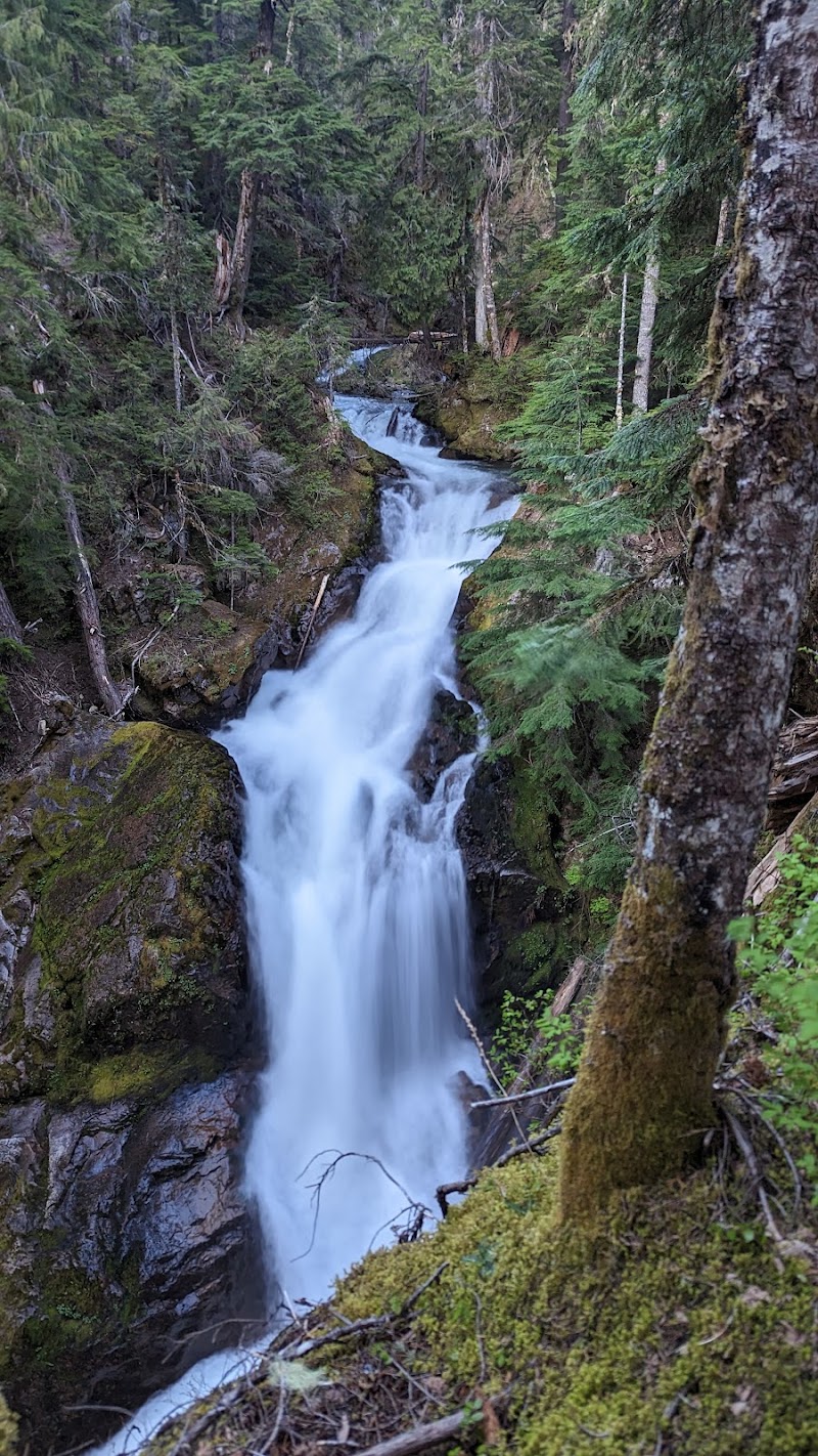 Dewey Creek Falls