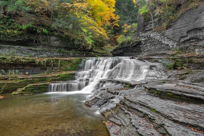 Gladstone Lake Falls
