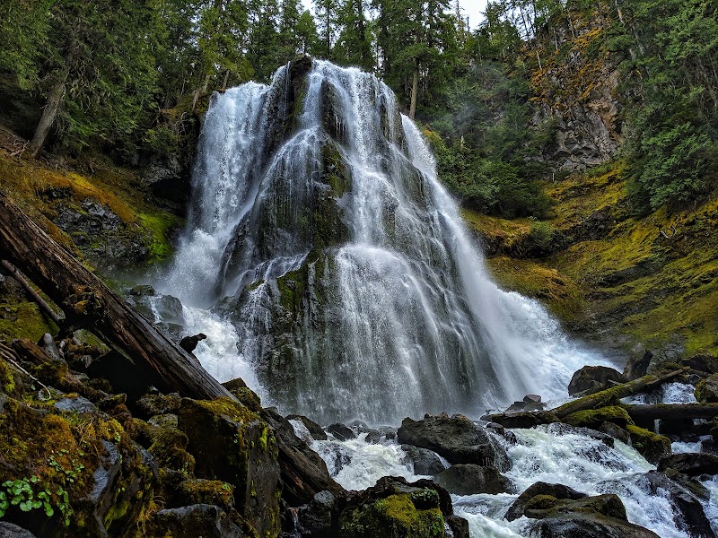 Hyas Creek Falls