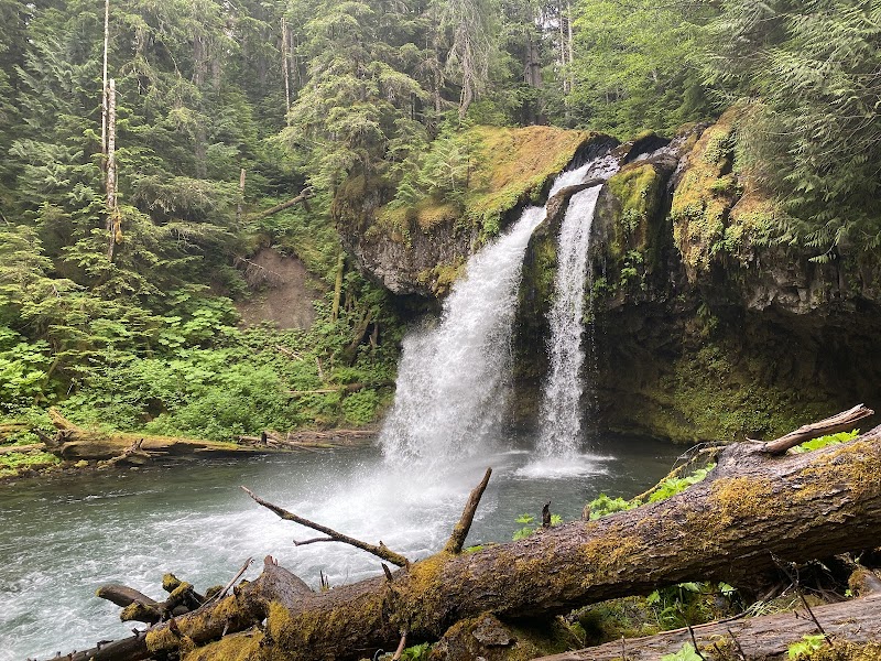 Iron Creek Falls