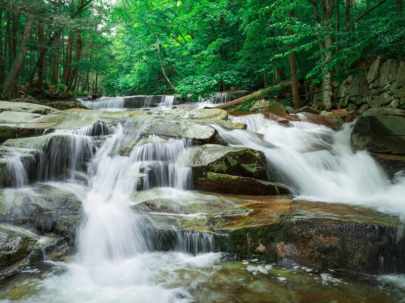 Jeudevine Falls