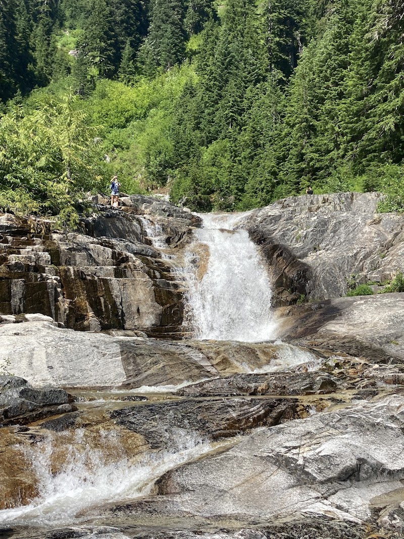 Keekwulee Falls