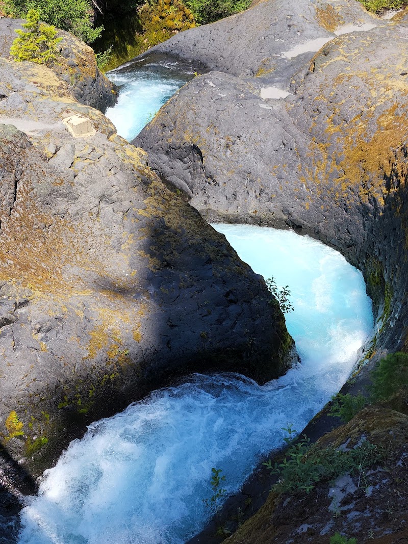 Lava Canyon Falls