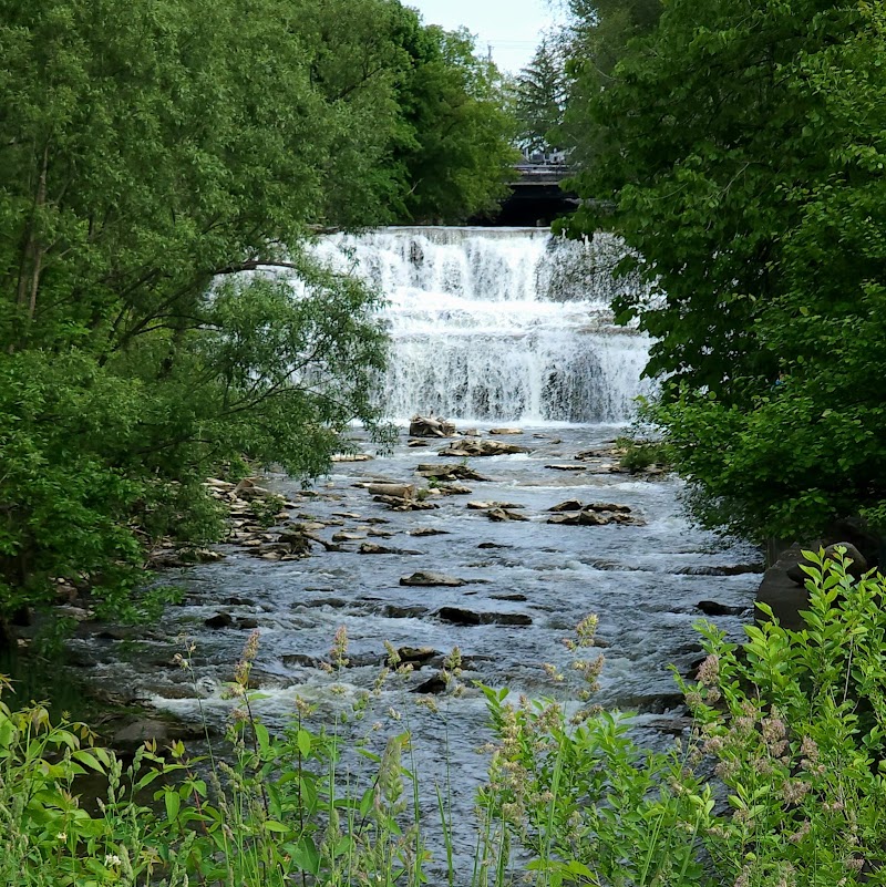 Layng Falls
