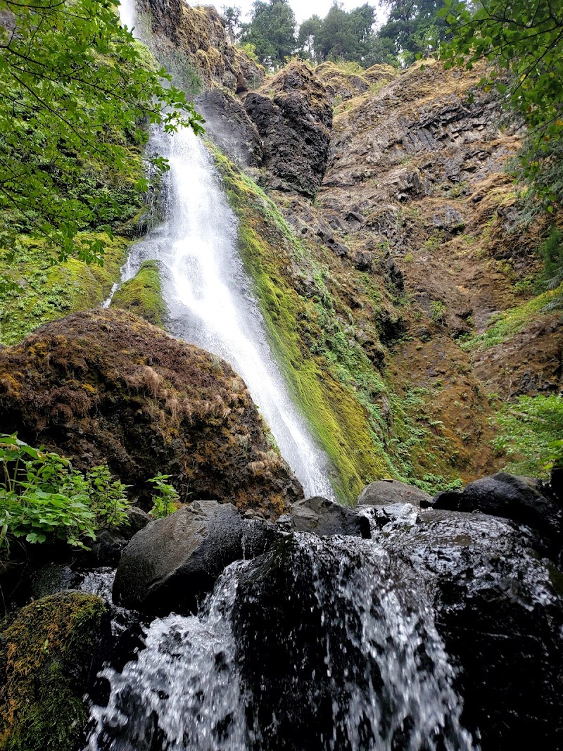 Starvation Creek Falls