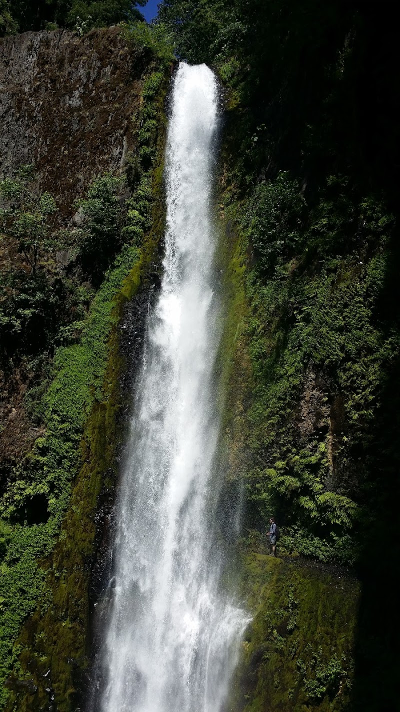 Tunnel Falls