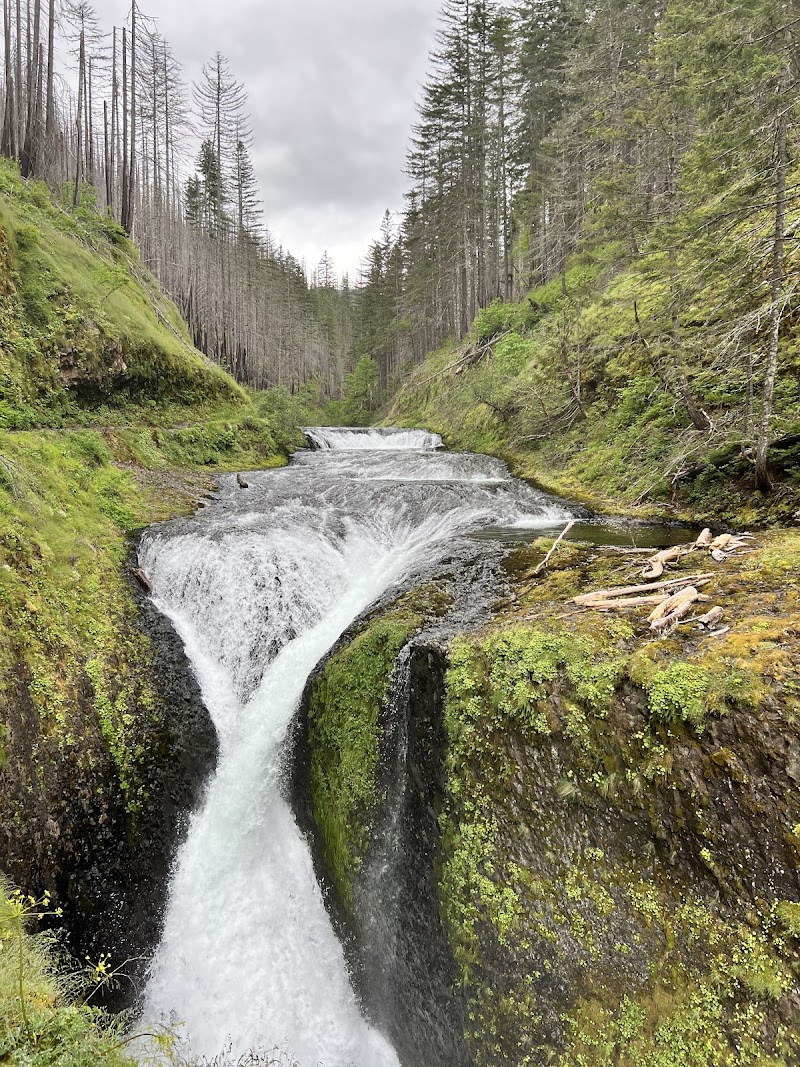 Tunnel Falls